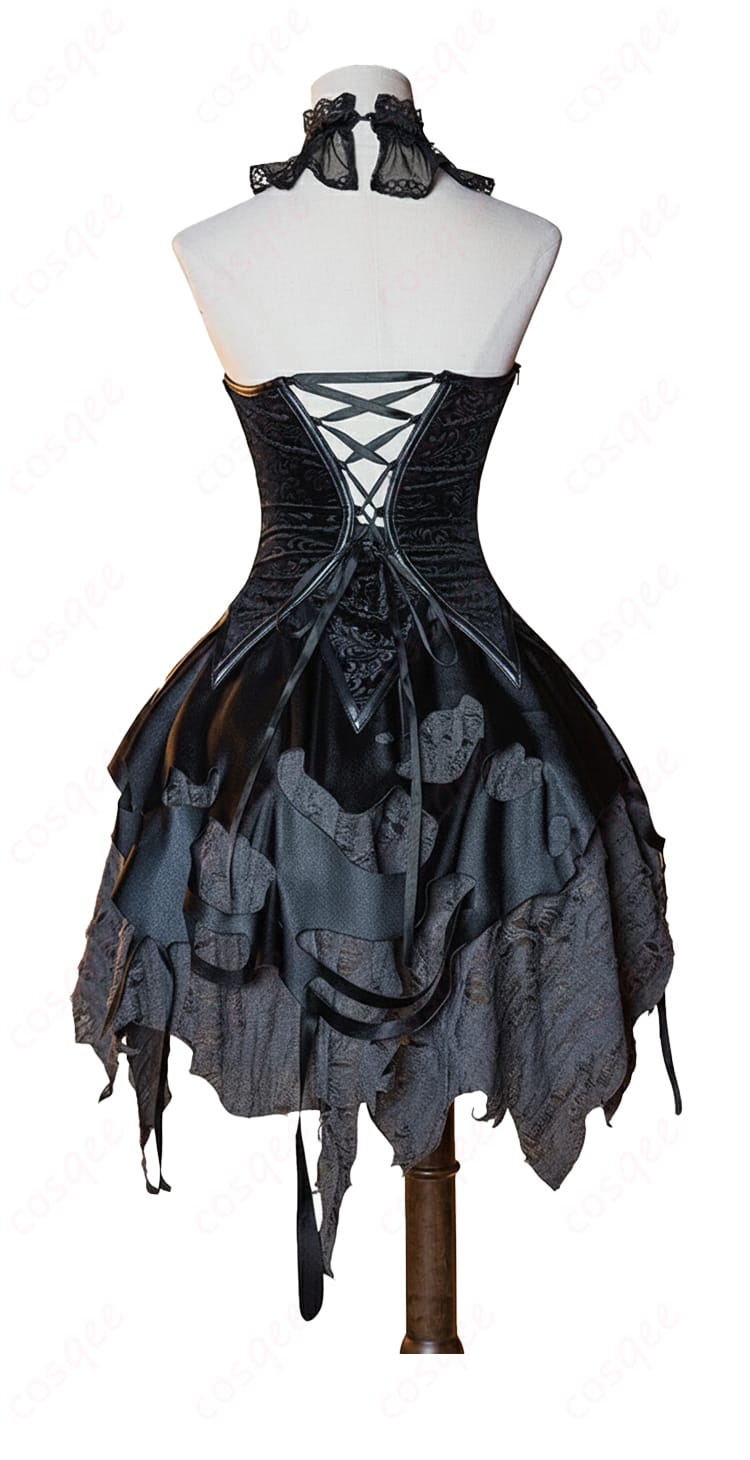 ベリィ（鹿野苺）怪盗衣装の背面全体。背中から裾までのラインとスカートの落ち感を確認。