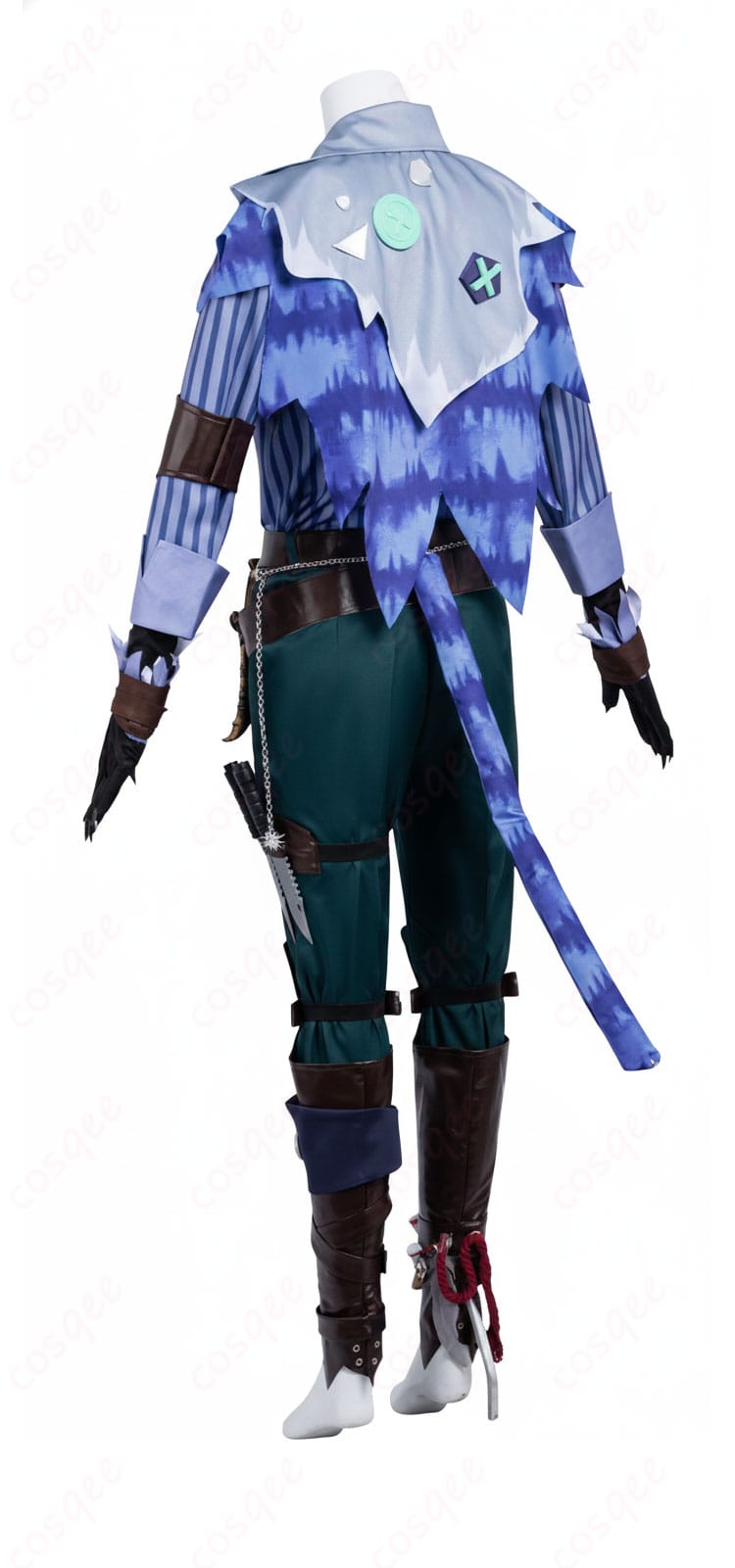 第五人格 人形師 マティアス・チェルニン衣装 背面。ストールの落ち感と尻尾、レッグカバーの配置を確認できる。