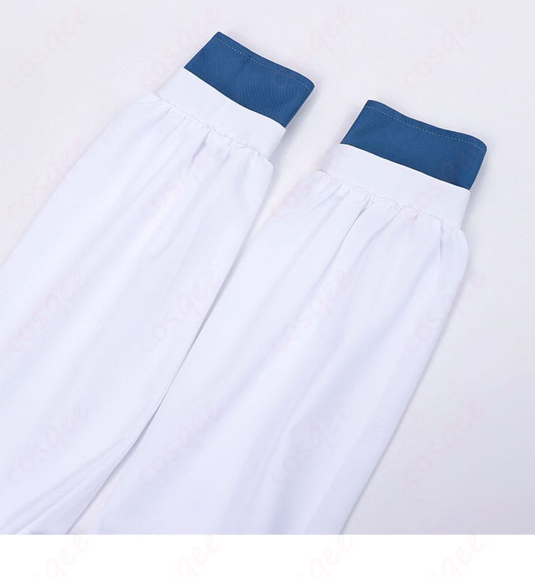 シャツ袖口のディテール。手首回りのフィット感とはだけにくさを両立したカフス。