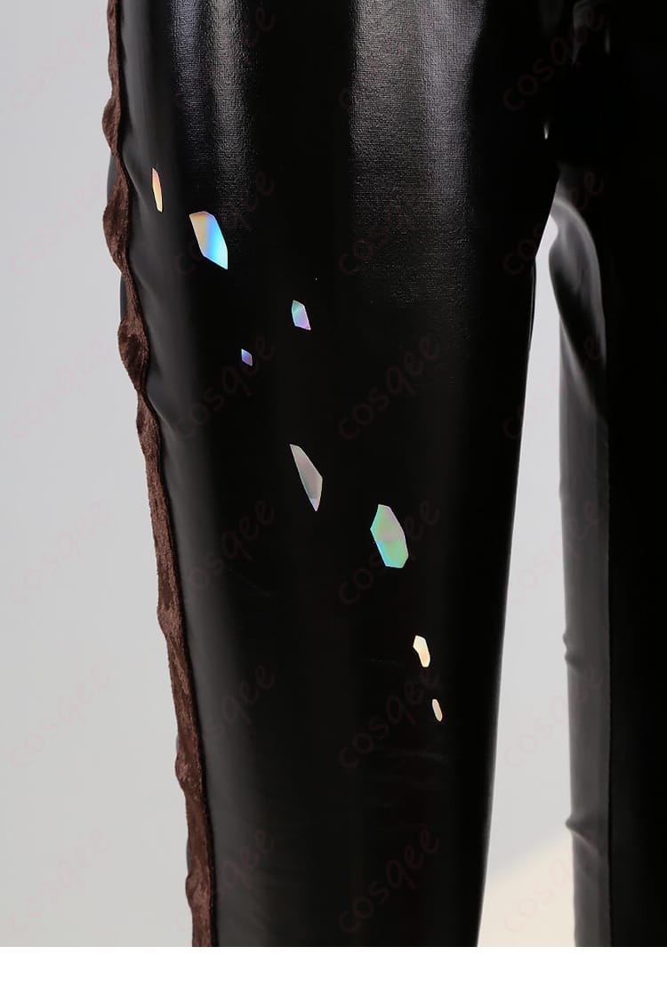 パンツ部分の装飾ディテール。ステージ映えするラインと装飾が分かる『あんさんぶるスターズ！！』衣装アップ