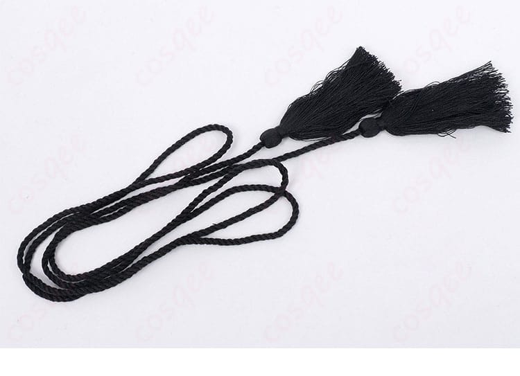 付属の紐飾り詳細。紐の質感と長さ感、取り回しのイメージが分かる。