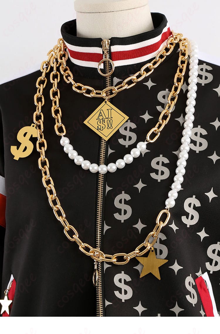 ネックレスと首元デザインの細部アップ（輝きと形状が分かる）