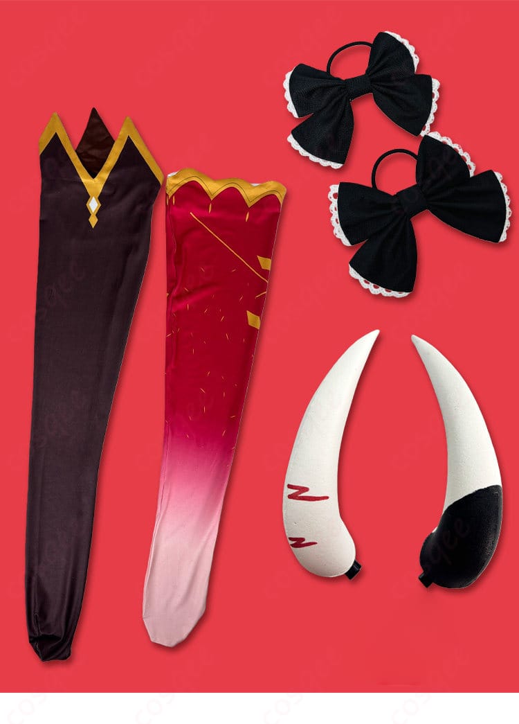 ホロライブ 百鬼あやめ アイドル衣装の付属品一覧。スカーフ、リボン、靴下、手首・腕飾りを含む。