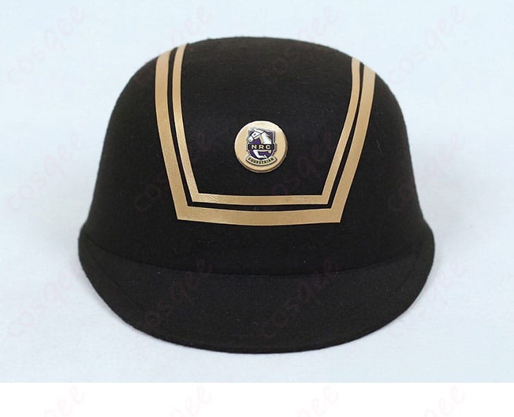 付属帽子の正面装飾とシルエットディテール