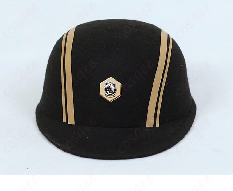 付属帽子の正面装飾とエンブレムのディテール