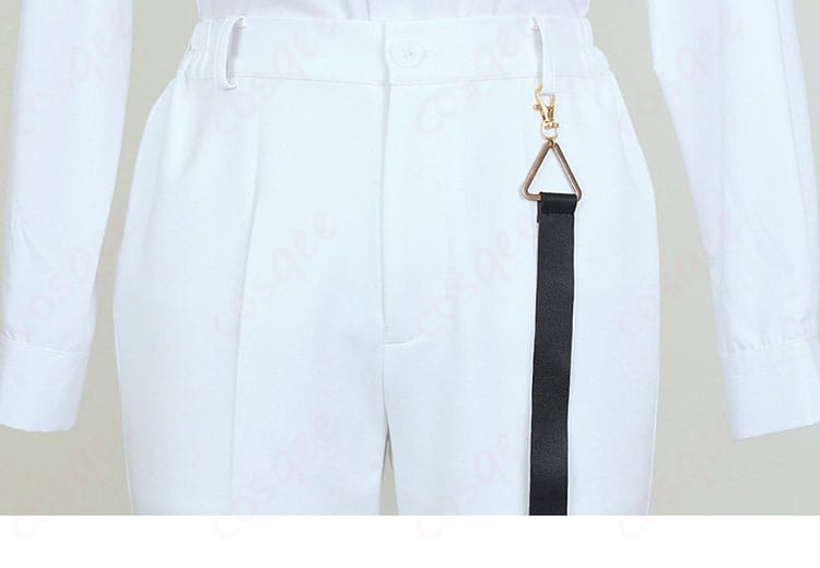 ウエスト周りのベルト・太ももベルトの装着ディテール