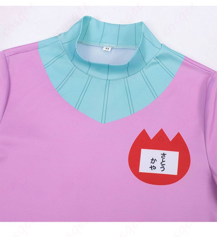 カヤ コスプレ衣装の襟元ディテール。首周りの仕立てと端処理の丁寧さが見えるアップ。