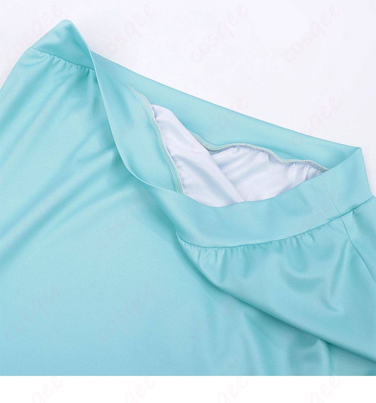 ブルーパーカー裾周りの仕立てとヘムのディテール