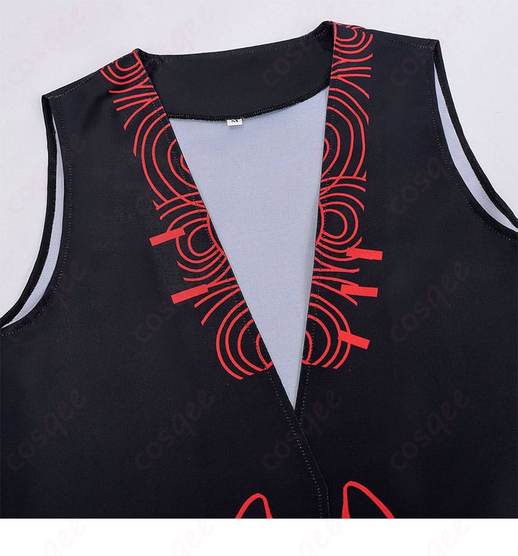 ベスト襟ぐりの形状と縫い目ディテール