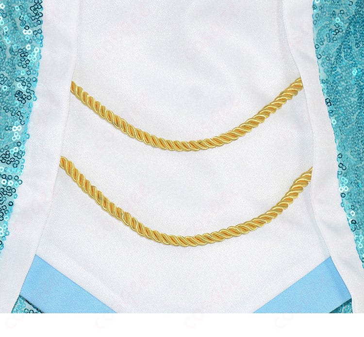 前立て周辺の装飾ディテール（ボタン・トリムの近接）