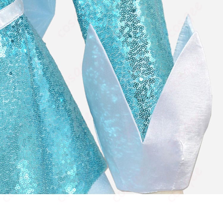 袖口の装飾・カフス形状のディテール画像