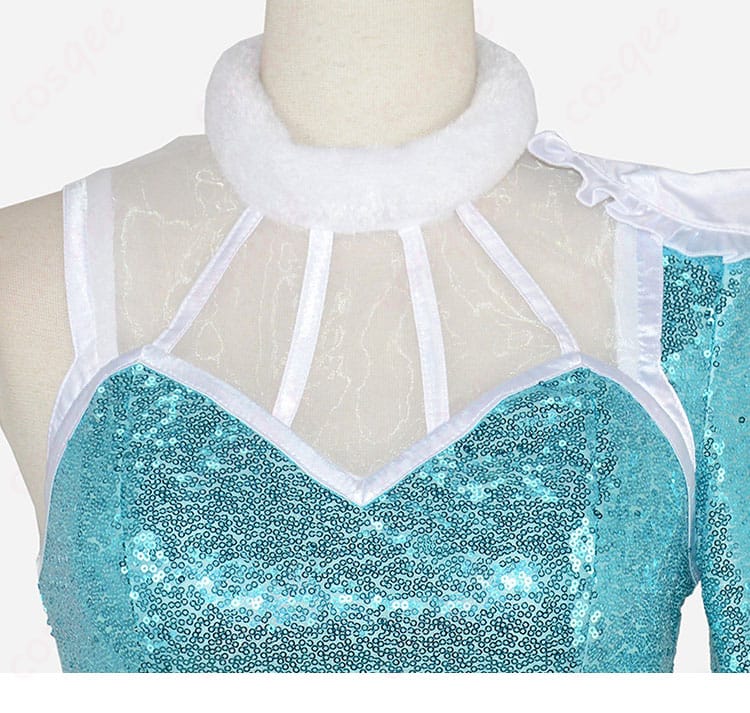 襟元の装飾と縫製ディテールの拡大画像