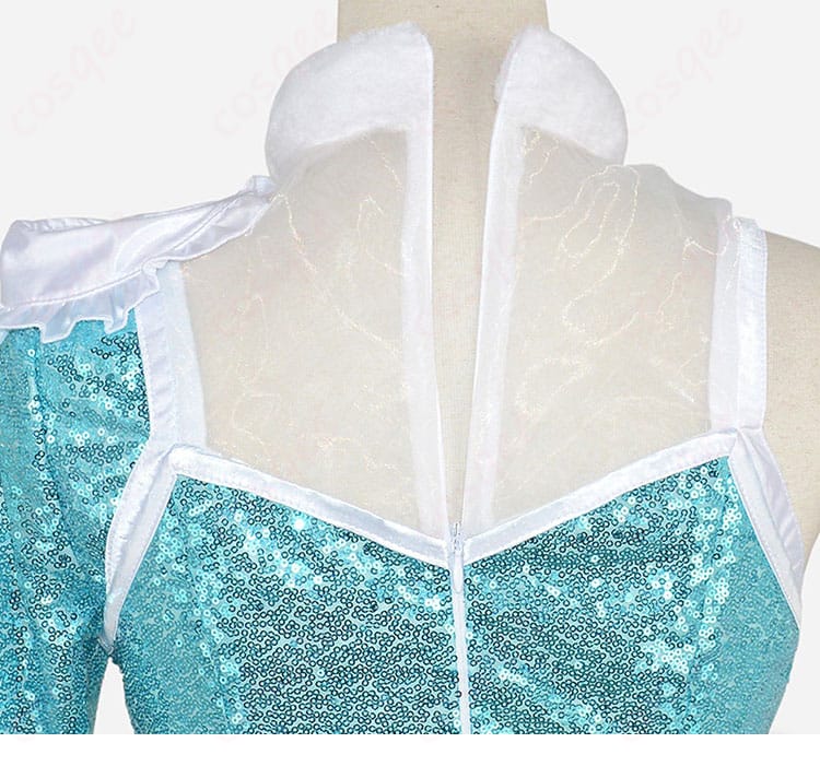 背面ファスナー部分のディテールと開閉構造の拡大画像