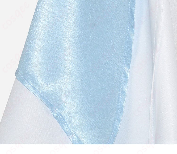 スカート裾の縫製・パイピングなどヘムラインのディテール画像