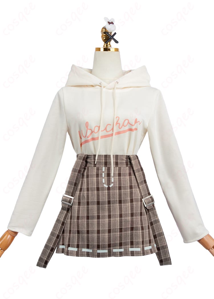 コート前立て・ボタン・配色切替の装飾ディテール。可愛い学園カジュアルらしい質感が分かるクローズアップ