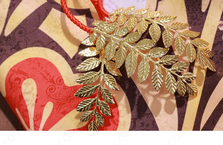百鬼あやめ衣装の葉モチーフ装飾ディテール