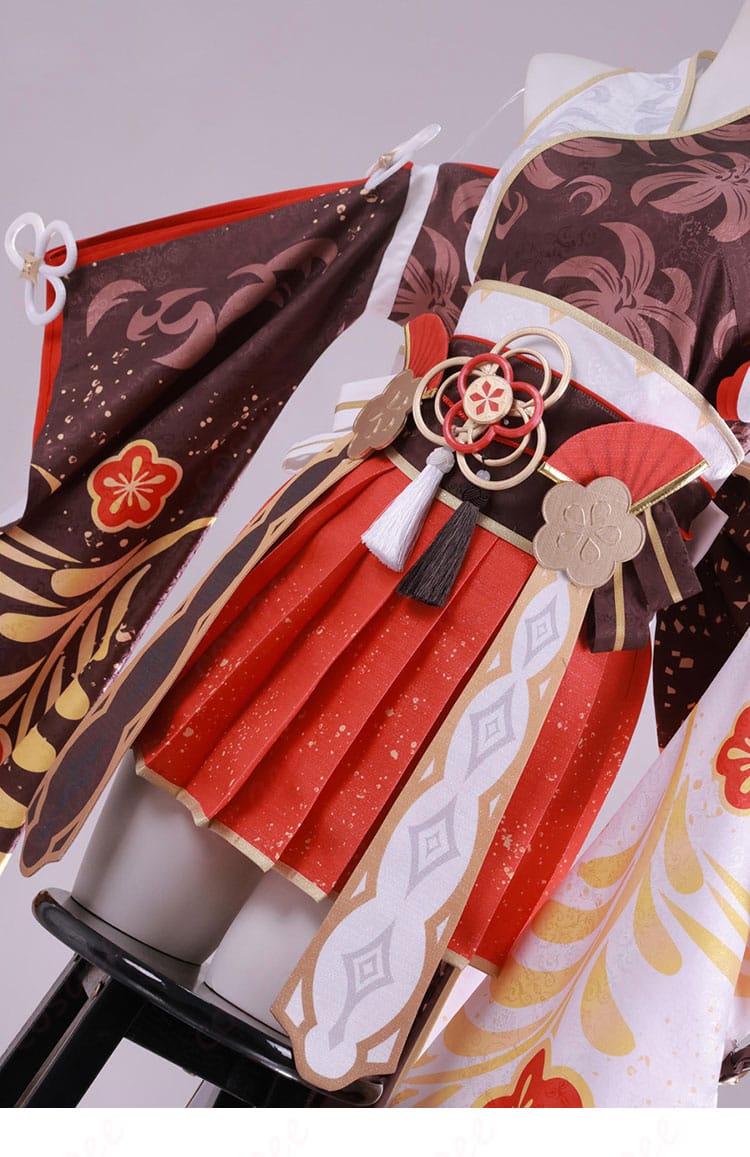 百鬼あやめ衣装の腰飾りディテール。花吹雪モチーフの立体装飾