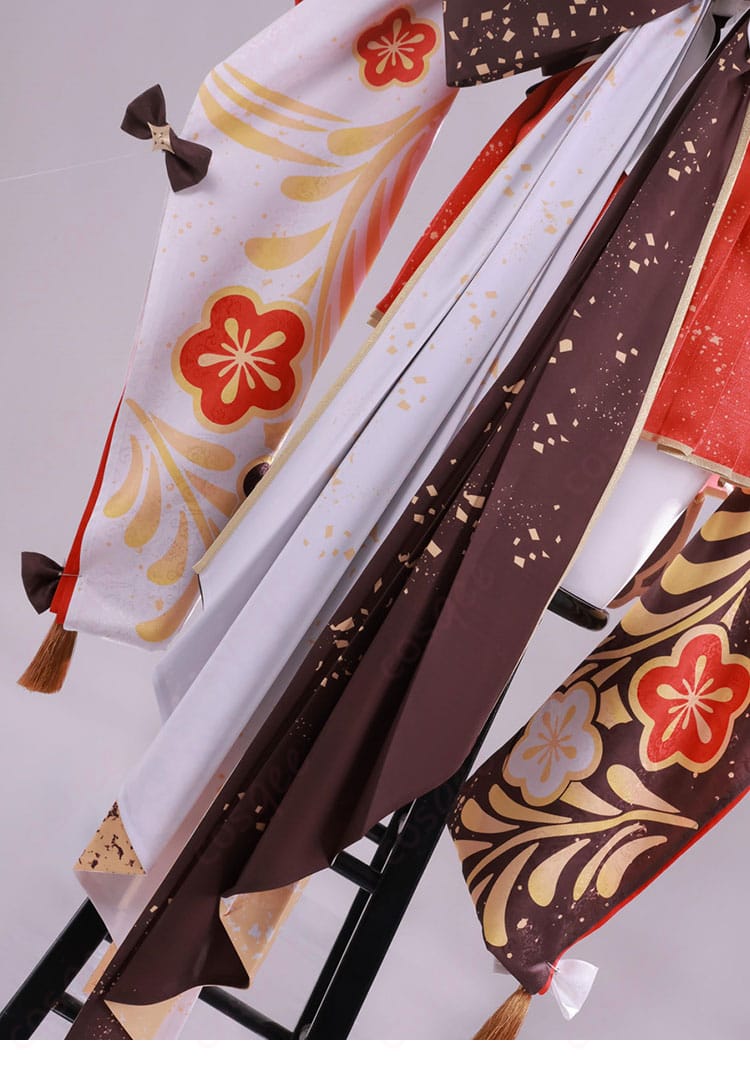 百鬼あやめ衣装の裾ディテール。和装らしいラインと模様