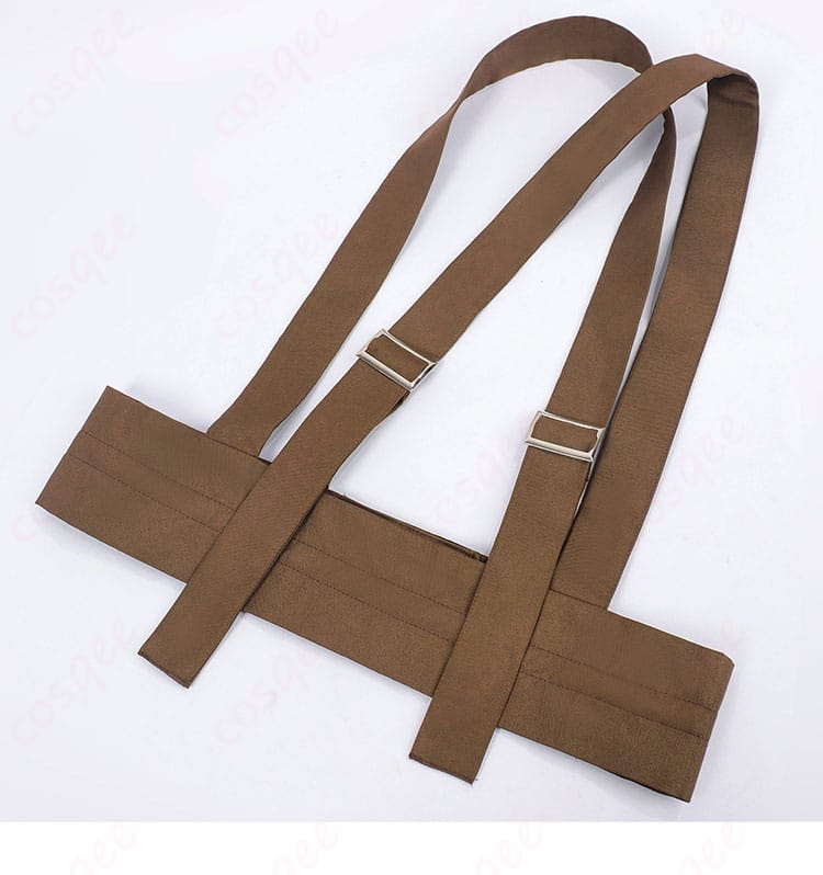 ショルダーストラップ風意匠のディテール。マント固定部の安定感を示す構成。