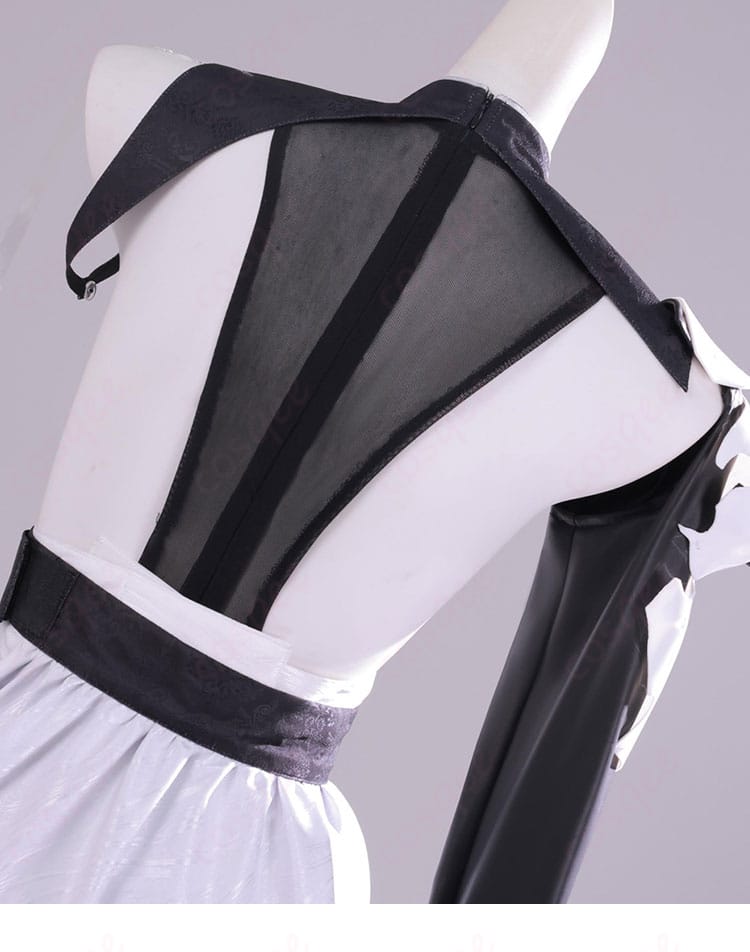 インナー背面装飾と切替ラインのディテール