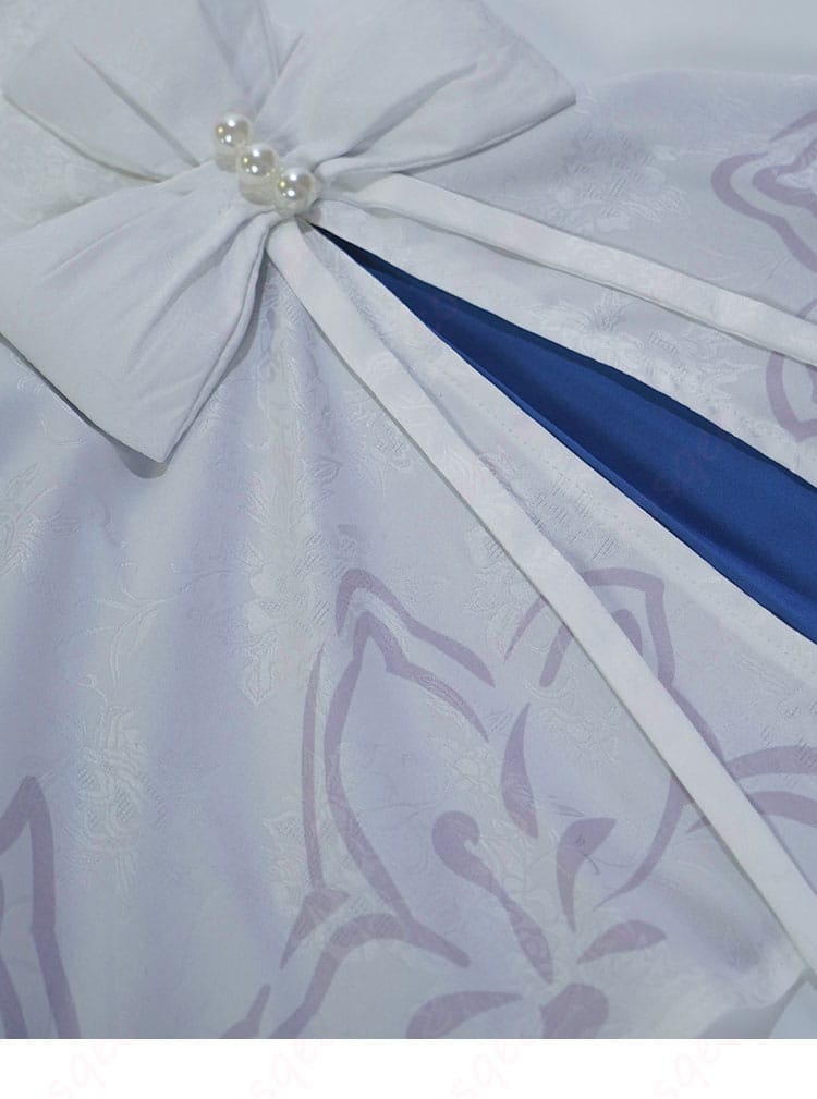 蝶モチーフの紐飾りディテール。固定仕様と装飾の質感