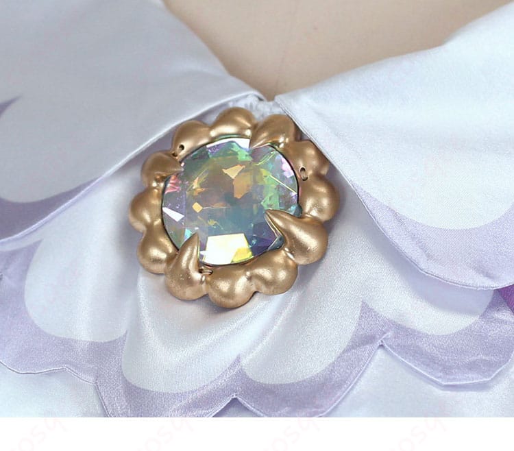 ユカリ衣装のネックアクセサリー詳細。取り外し可能な首飾り