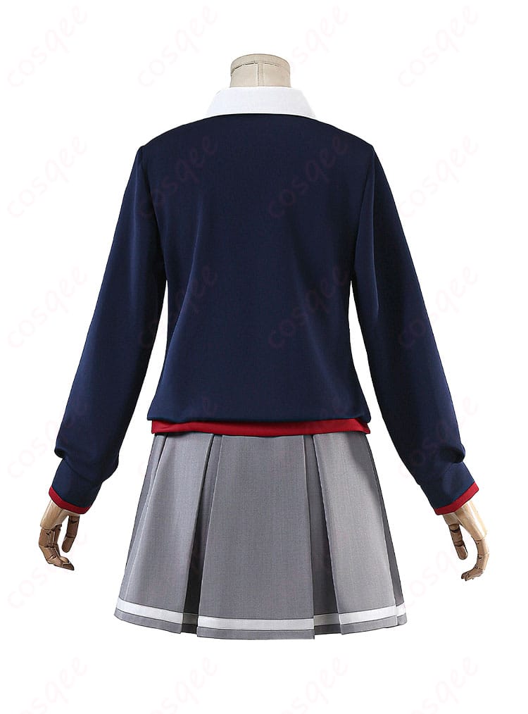 沙条綾香 学園制服コスプレ 衣装の背面デザインと丈感
