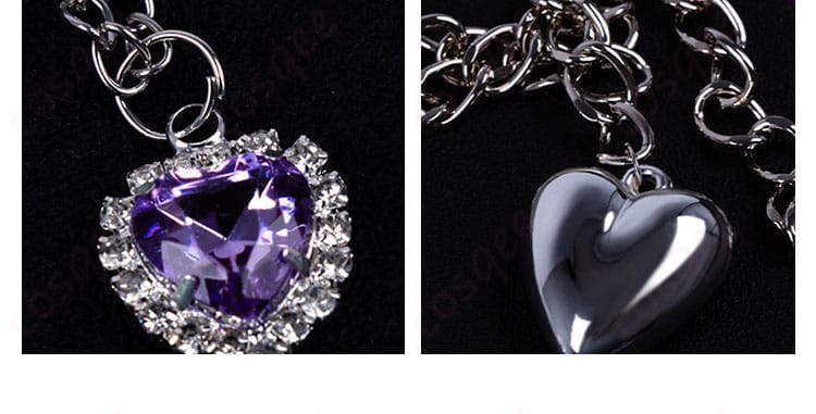 ウエストアクセサリーとネックレスの拡大写真｜質感と留め具のディテール