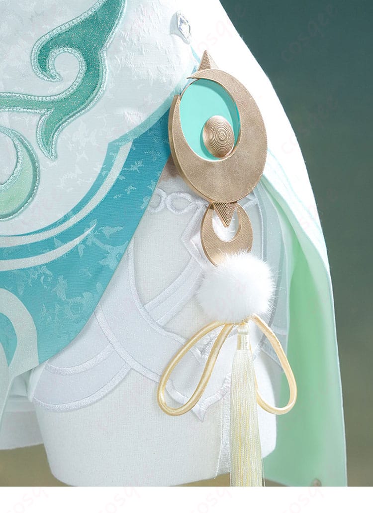 腰周りの掛け飾りと神の目の装着例。固定方法と色味のバランスを示す。