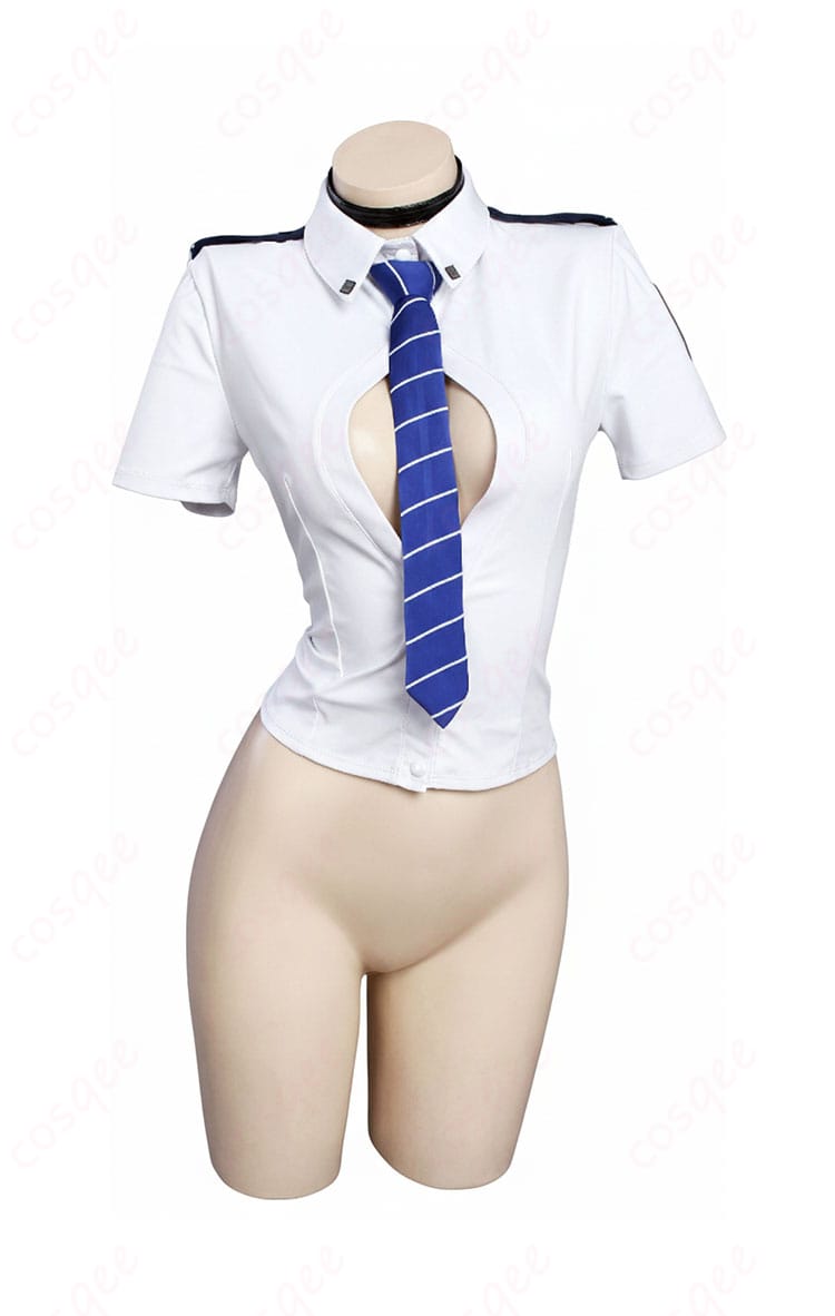 上着(コート)前立てとステッチの近接ディテール