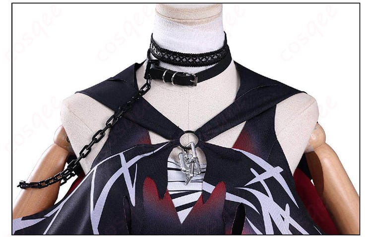 ネックライン周りの装飾ディテール（レースとトリムの仕立て）