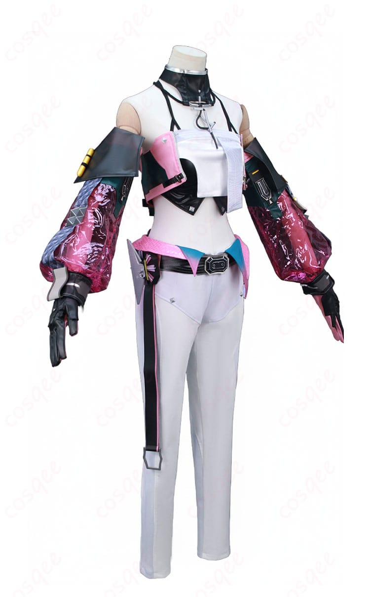 イヴォンヌ衣装の側面シルエット。袖パーツやベルト位置のバランスが分かる。