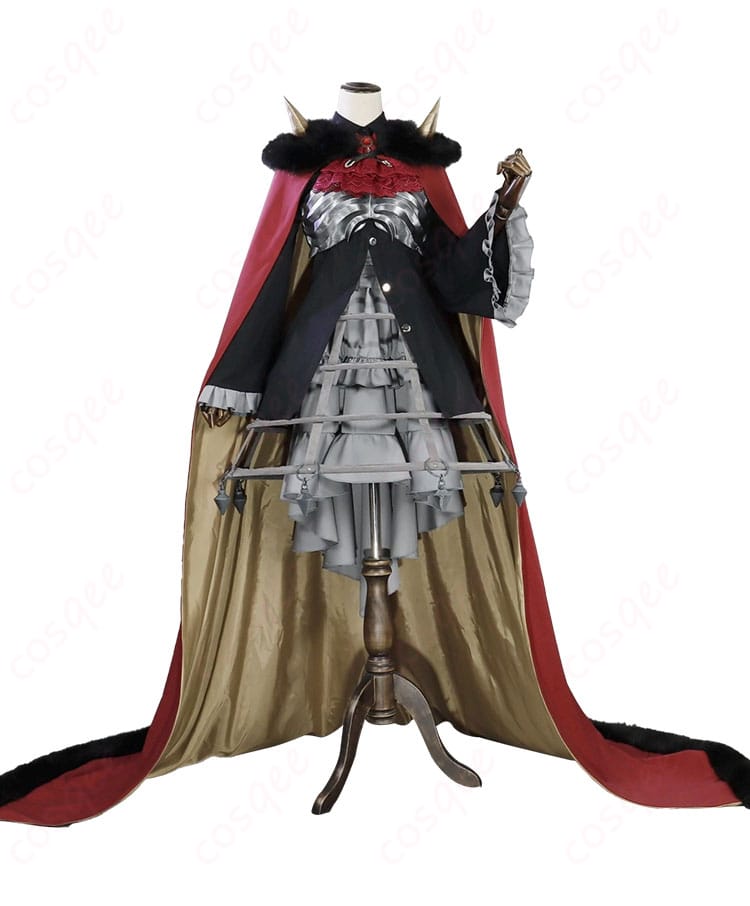 衣装正面のディスプレイ。マントなし状態でコートとワンピースのラインが分かる全体像。