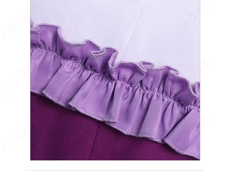 スカートレース（裾レース）のあしらいと透け感の接写