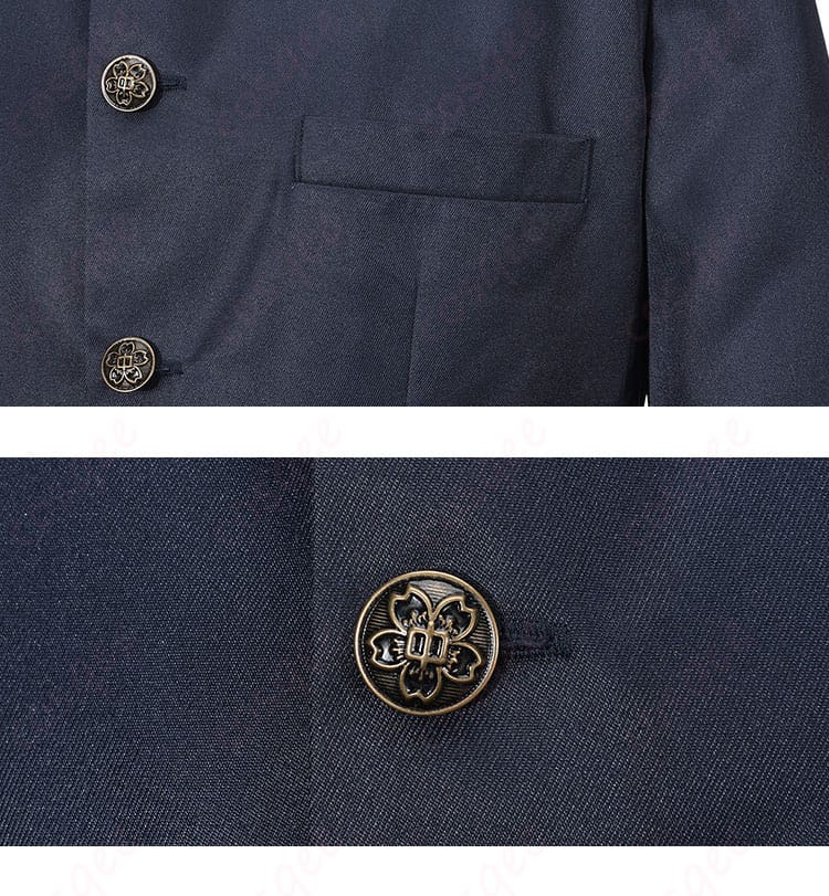 コートのポケットとボタンのディテール。フラップ形状とボタン質感を確認できるクローズアップ