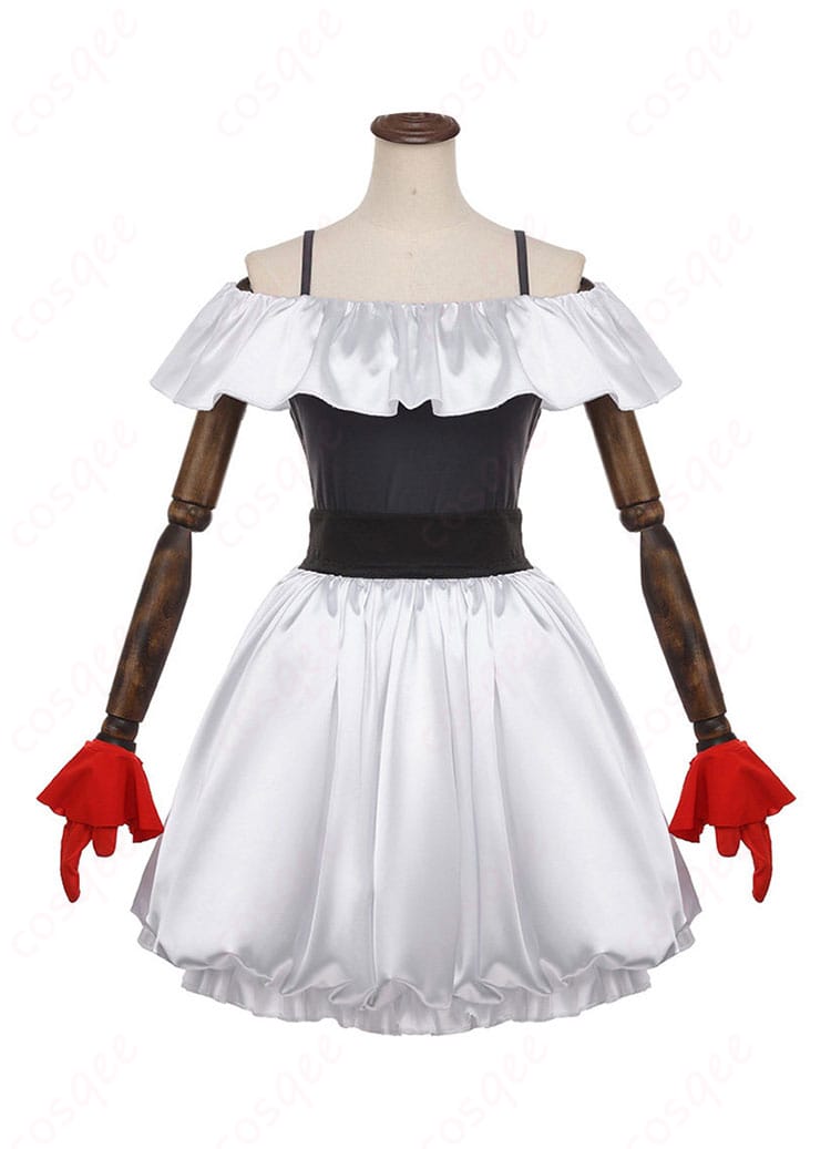 有馬かな B小町コスプレ衣装の正面全景。トップスのラインとスカートの広がりを確認できる画像。