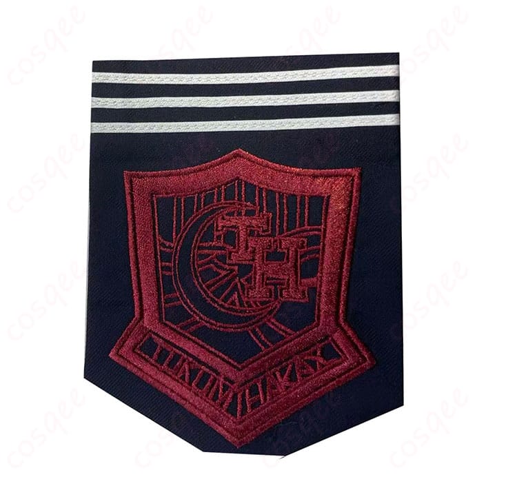 胸元エンブレム風装飾のアップ(学園風デザイン再現)