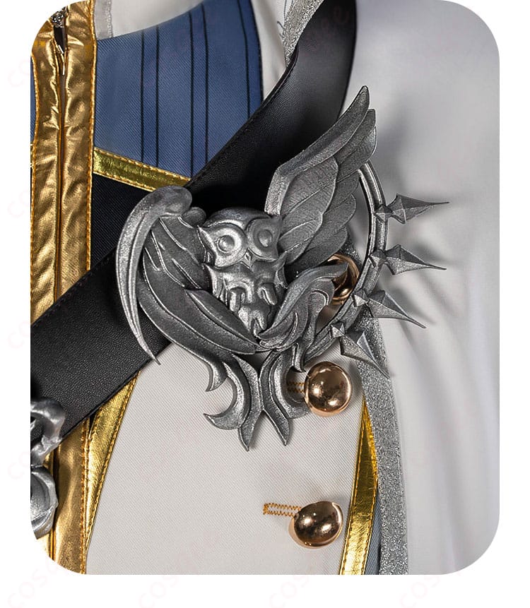 胸飾りの形状・装着位置・固定ポイントが分かるアップ