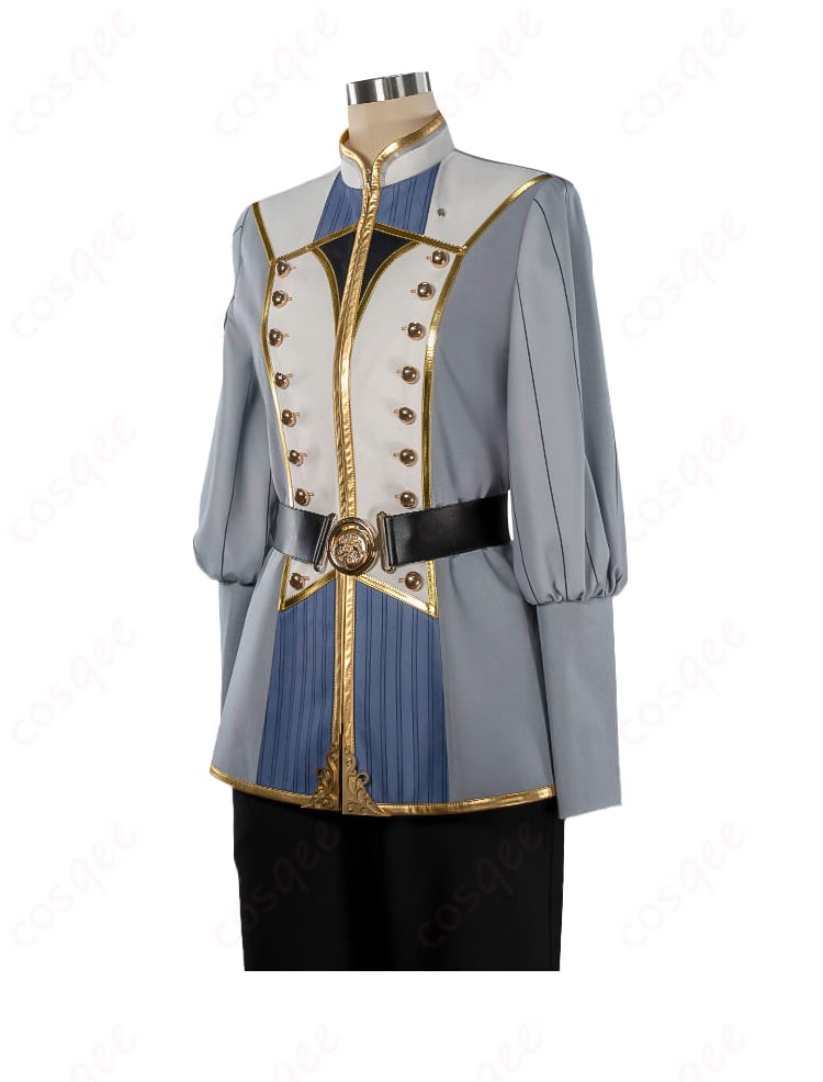 上着側面のカッティングと縫製、肩から脇のライン