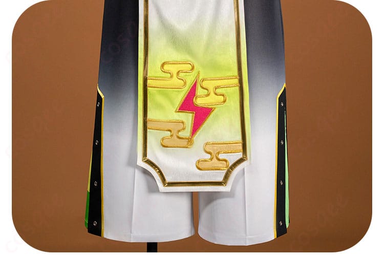 生地ディテール:厚手サージと合皮パーツの質感比較