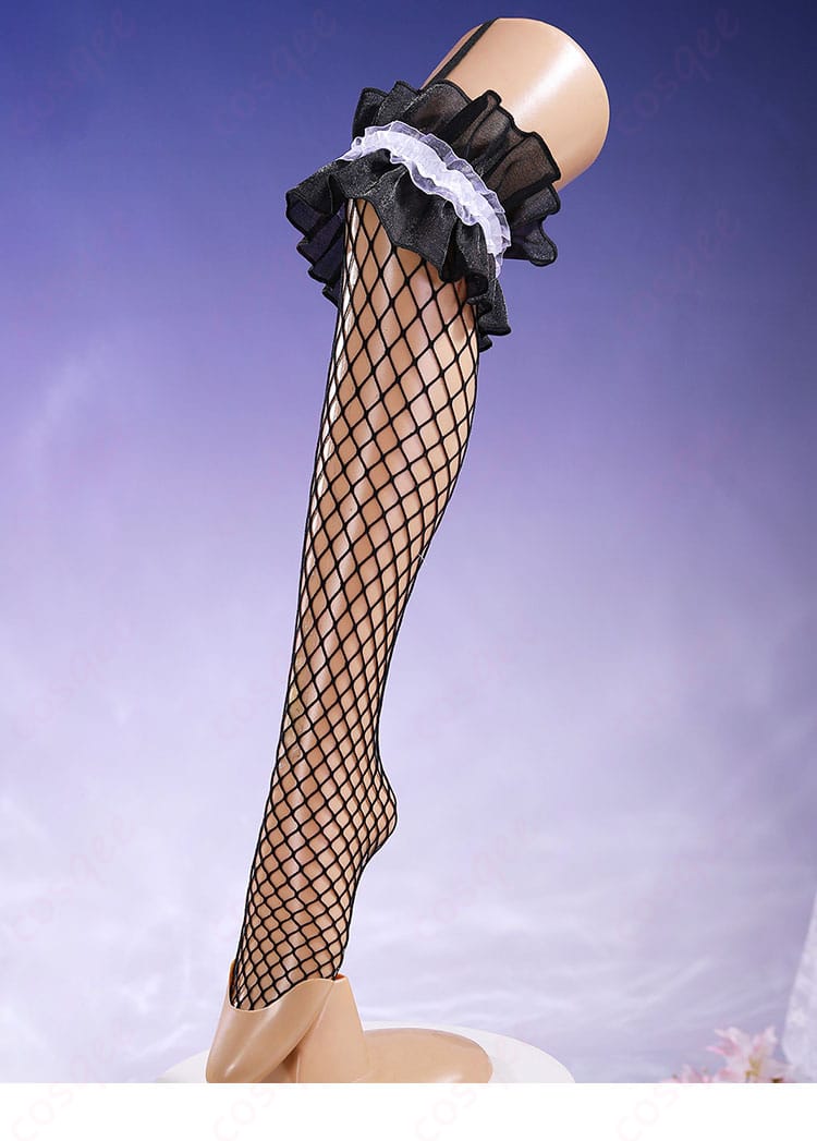 太もも飾りとソックスの装飾ディテール