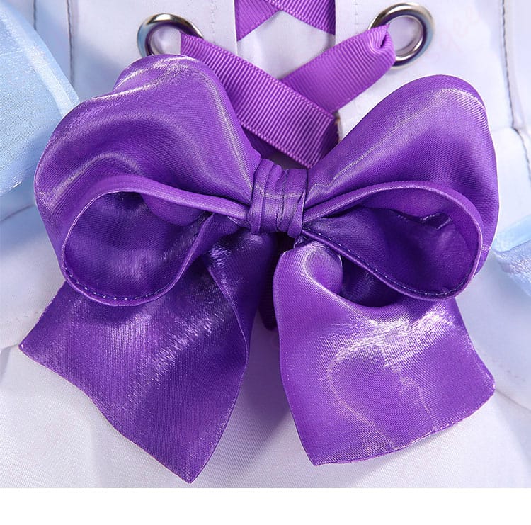 紫色の蝶結びリボン装飾のクローズアップ