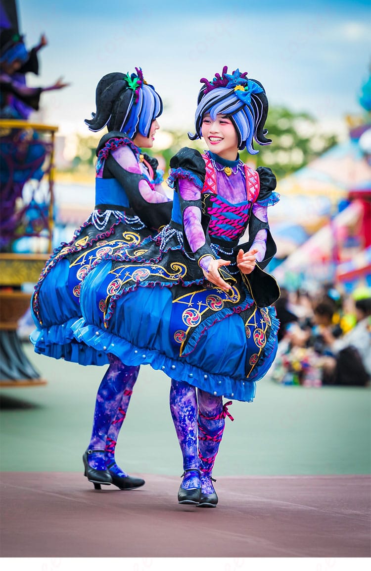 クラゲダンサー ハロウィン風コスプレ衣装の商品全体写真（揺れ映えレイヤーと光沢トリムが分かる）