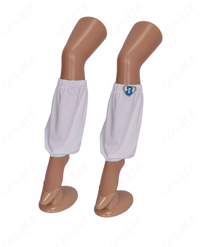 リボンや装飾ラインなど小物ディテールの接写（縫製と配色の再現ポイント）