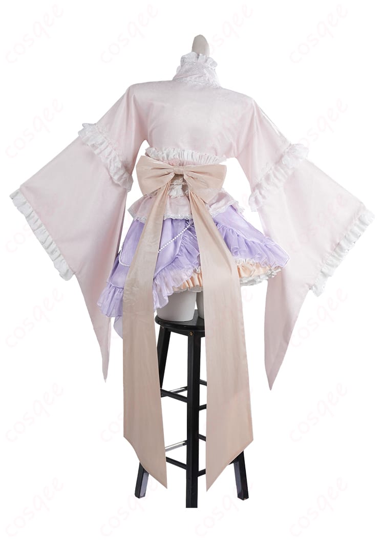 ホロライブ正月衣装コスプレの背面全体と大きな蝶結び