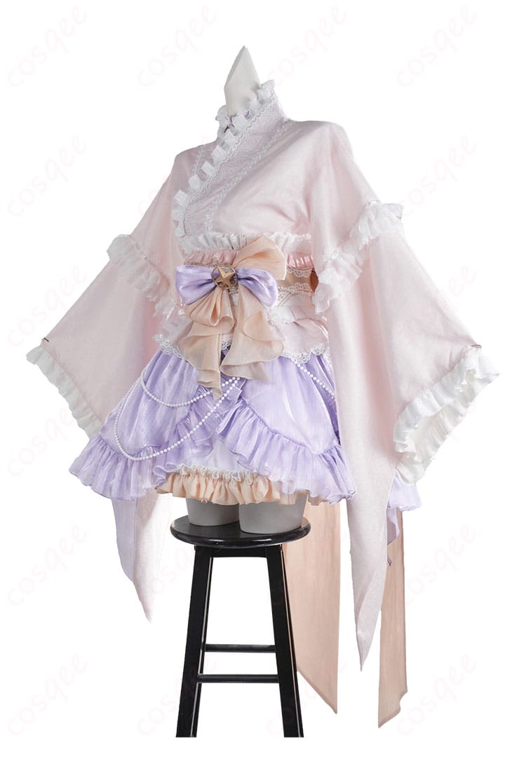 ホロライブ正月衣装コスプレの左側面シルエットと装飾