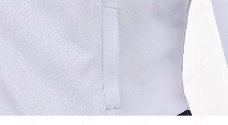 ジャケットのポケット周りのステッチと装飾ディテール