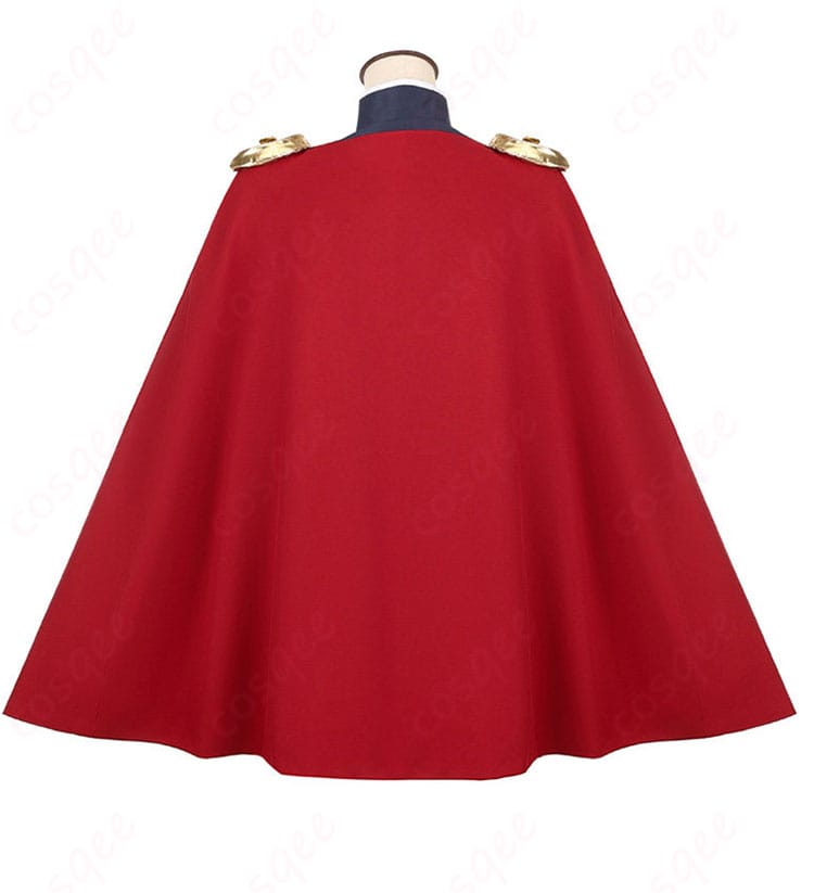 山城恋コスプレ衣装の背面全体。マントのドレープと背面ライン