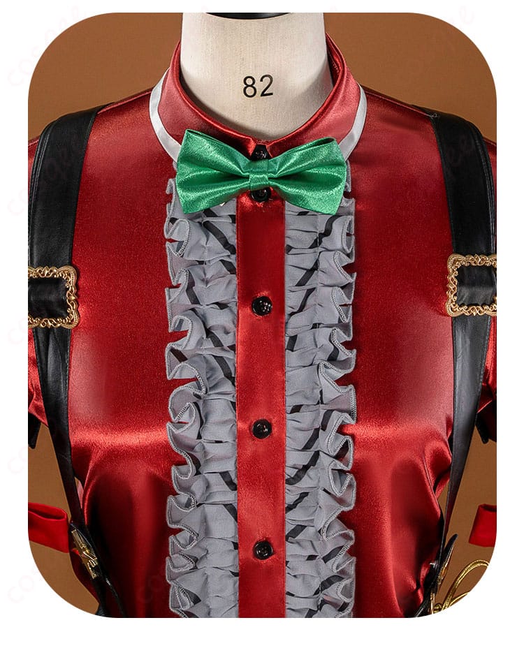 シャツの襟元と蝶ネクタイの装飾ディテール（留め具・形状）