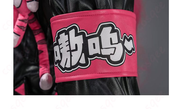 袖口とアーム装飾パーツの縫製ディテール